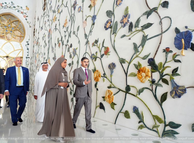Caretaker Prime Minister of Pakistan visits Sheikh Zayed Grand Mosque